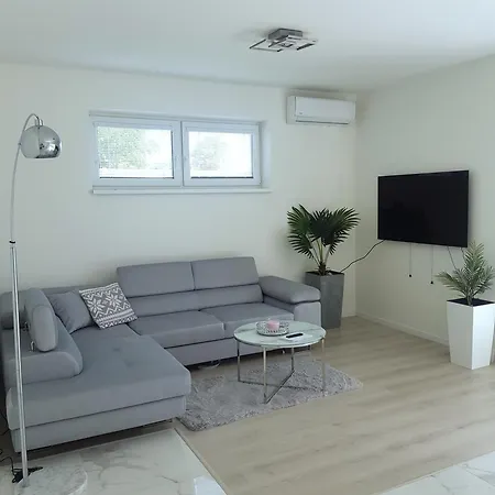 Apartmanovy Dom - Zahorie Dovolenkový dom